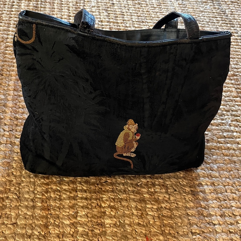 Rob Ference, Los Angeles Monkey Motif hand bag.  Two strap, Zipper closure
OS